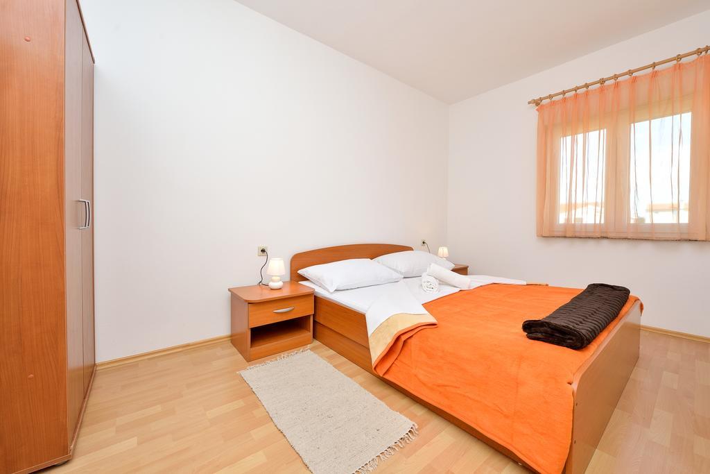 Apartments Duje Бибине Екстериор снимка