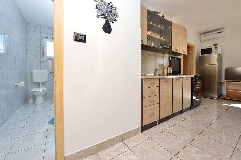 Apartments Duje Бибине Екстериор снимка