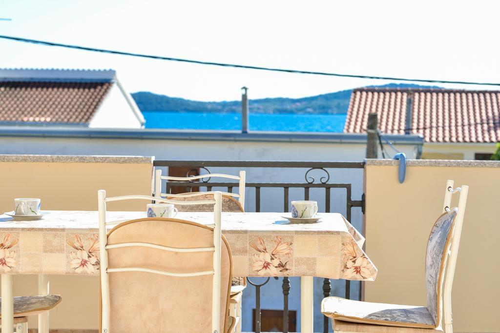 Apartments Duje Бибине Екстериор снимка