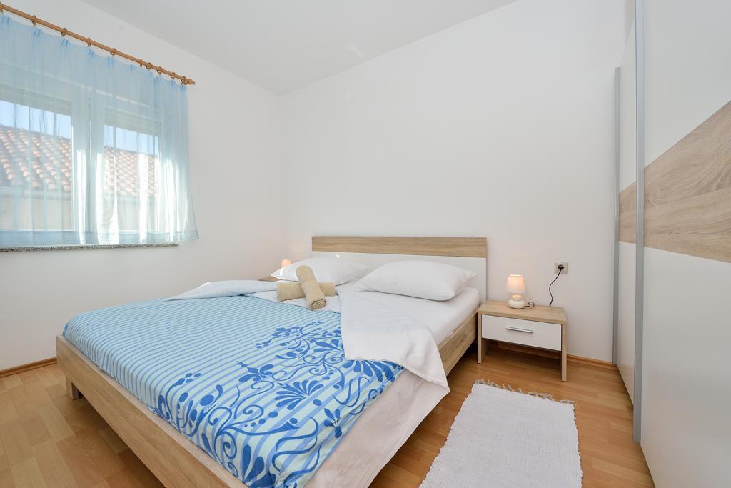 Apartments Duje Бибине Екстериор снимка
