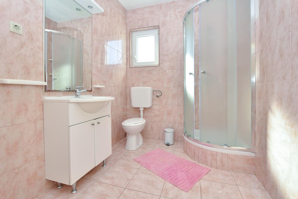 Apartments Duje Бибине Екстериор снимка