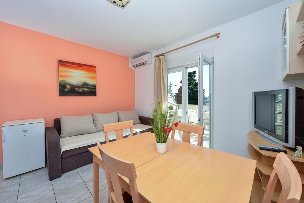Apartments Duje Бибине Екстериор снимка